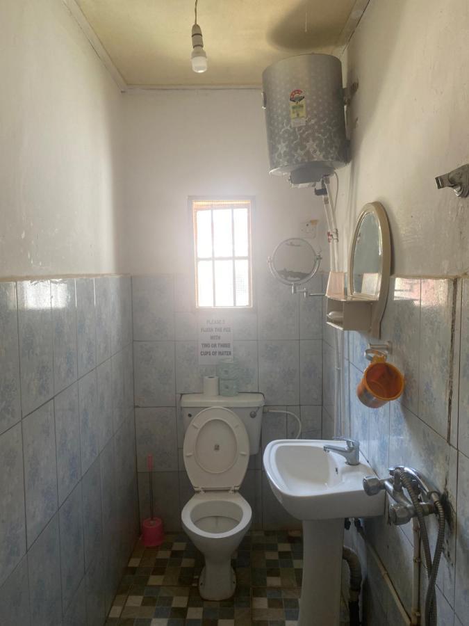 One World Village Guesthouse Bakau Екстер'єр фото