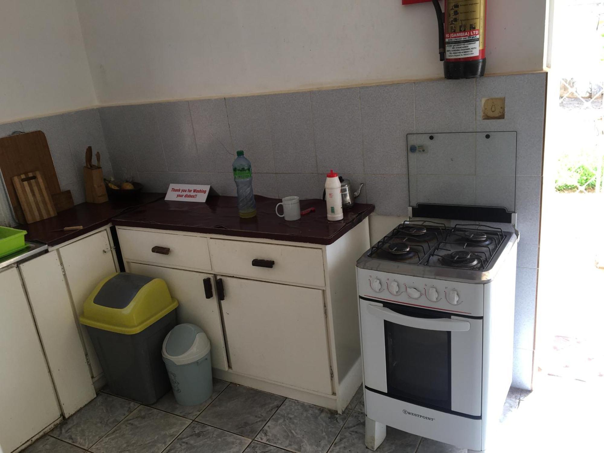One World Village Guesthouse Bakau Екстер'єр фото
